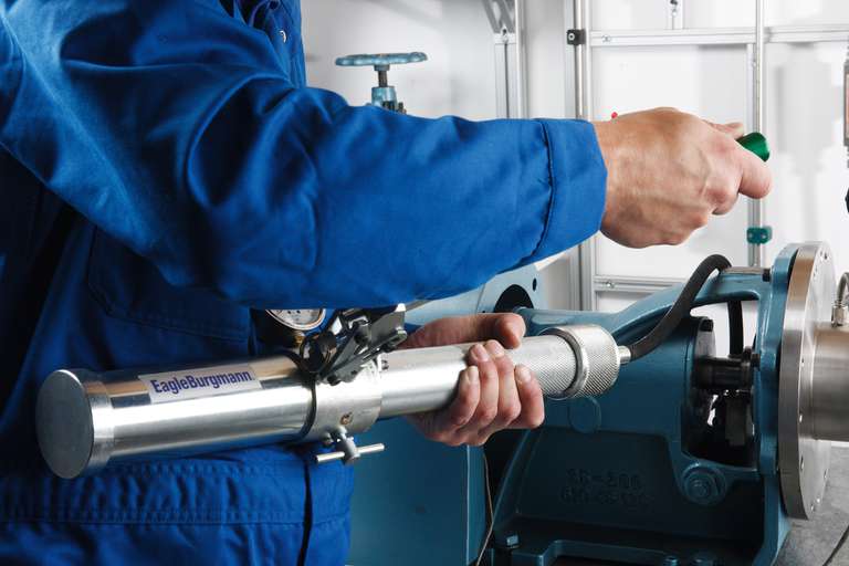 Injectable packing in Andritz refiners